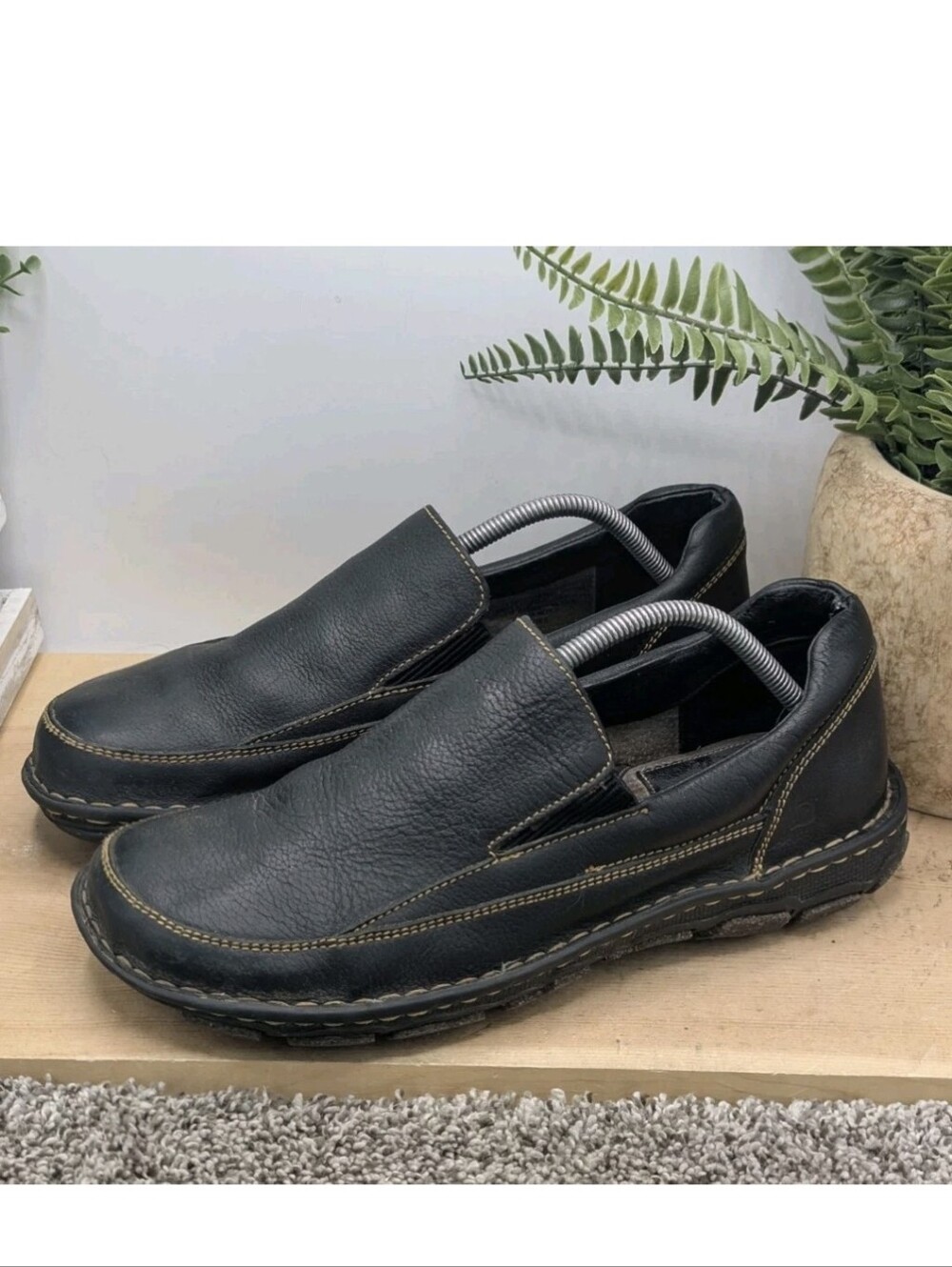 Born Mens Size 11 Black Leather Slip On Loafers Unisex 11/45 Walking Casual Shoe